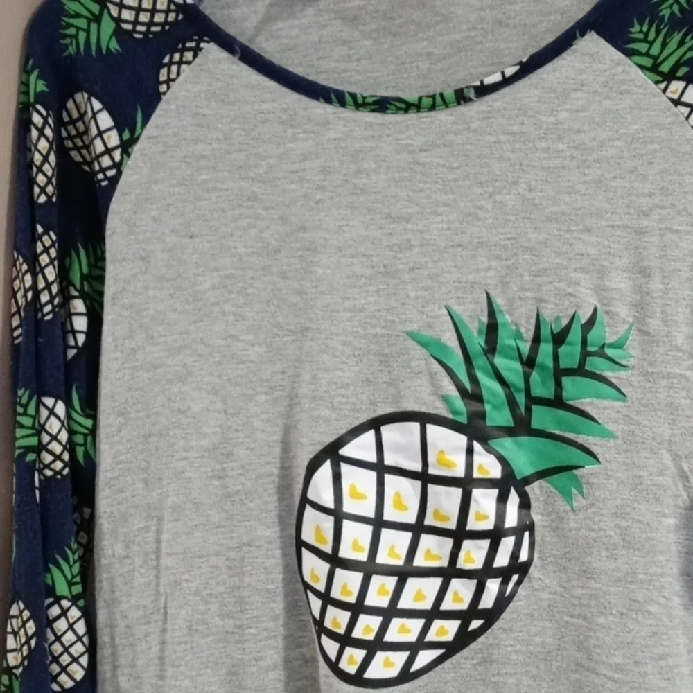 Pineapple t-shirt size medium - Picture 6 of 10
